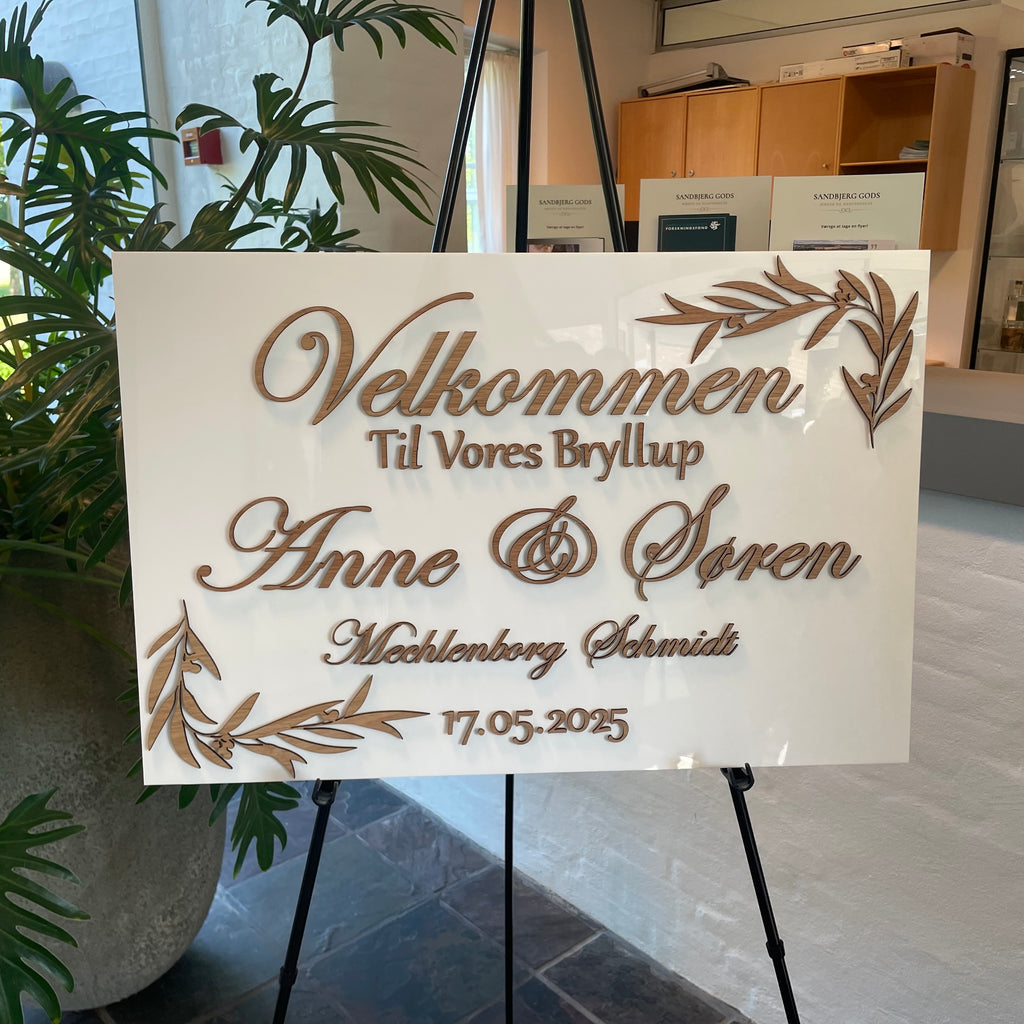 Velkomstskilt i træ og akryl